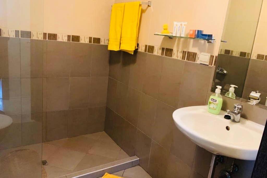 סופיה Orchidea 1 Bedroom Apartment מראה חיצוני תמונה